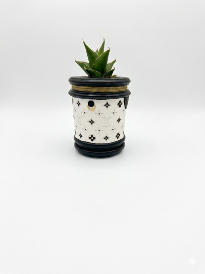 The Riviera Can Vessel